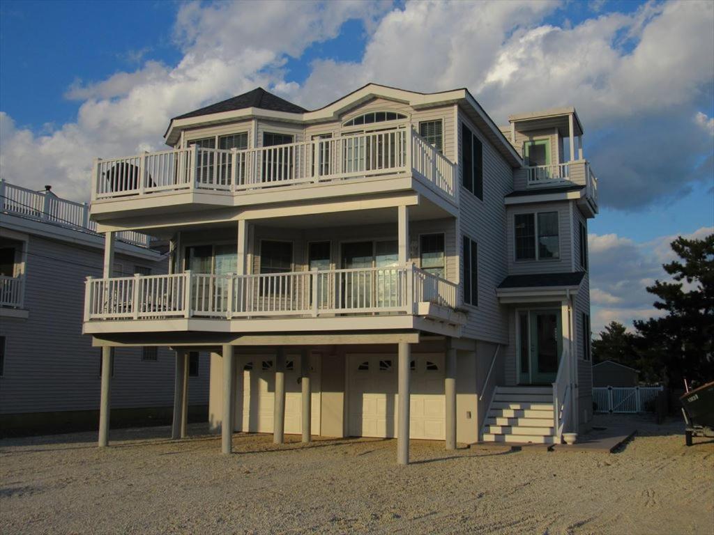 Surf City Ocean Block House With Views Of The Oceanヴィラ エクステリア 写真